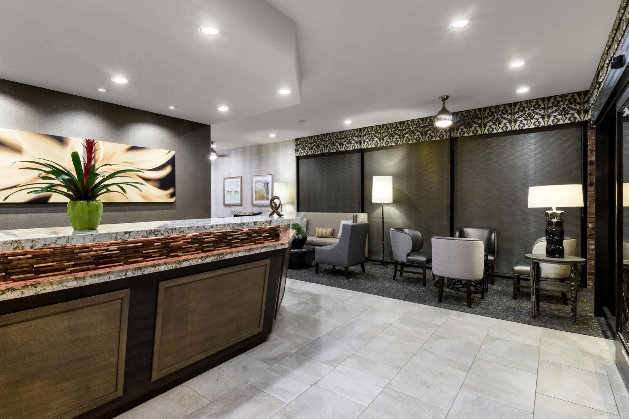 Western Carriage Hotel